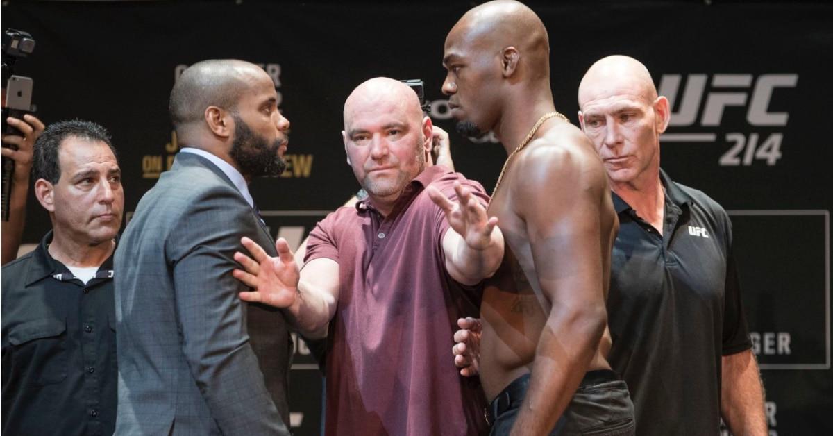 Jon Jones ve Daniel Cormier arasındaki rekabet, UFC tarihinin en unutulmaz hikayelerinden biri olarak kayıtlara geçti. İki büyük şampiyonun kıyasıya mücadelesi, spor dünyasını ve geniş kitleleri etkilemeyi başardı.