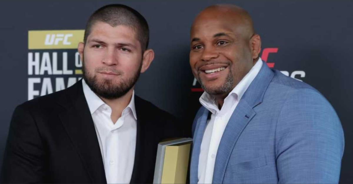 Cormier McGregor rekabeti, UFC tarihinin en büyük çekişmesi olarak kabul ediliyor. Bu iki dövüşçü arasındaki rekabet, sadece ring içinde değil, ring dışında da büyük dramalara yol açıyor.