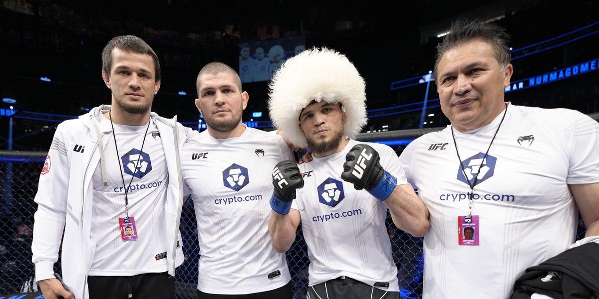 Khabib Nurmagomedov'un antrenorluk kariyeri ve öğrencilerinin başarıları hakkında bilgi edinin. Khabib'in antrenorluk felsefesi ve yöntemleri nelerdir?