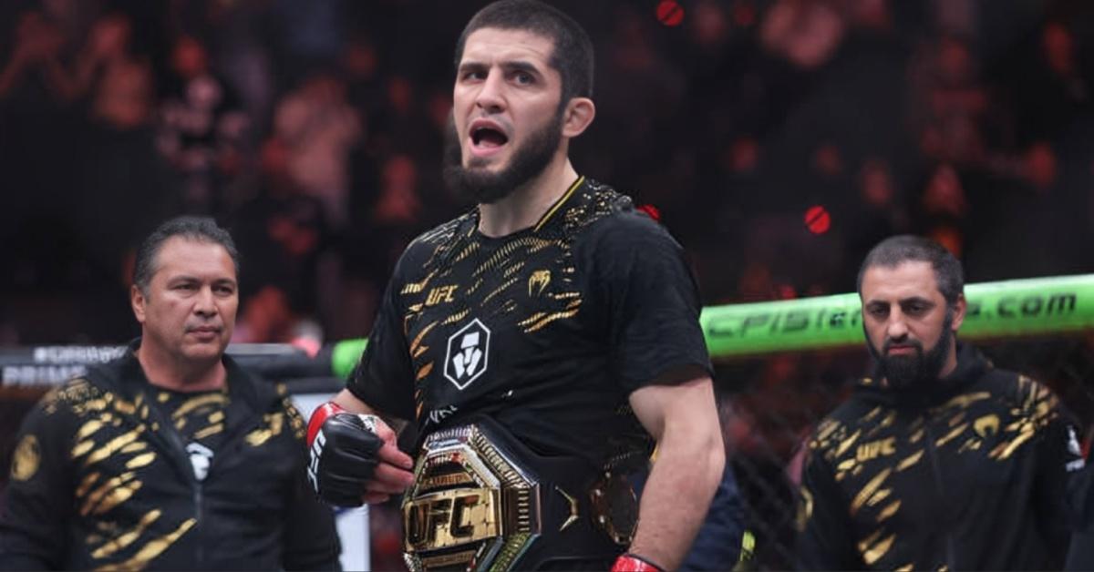 Analyze the potential UFC super fight between Islam Makhachev and Ilia Topuria, including betting odds and fight strategies.